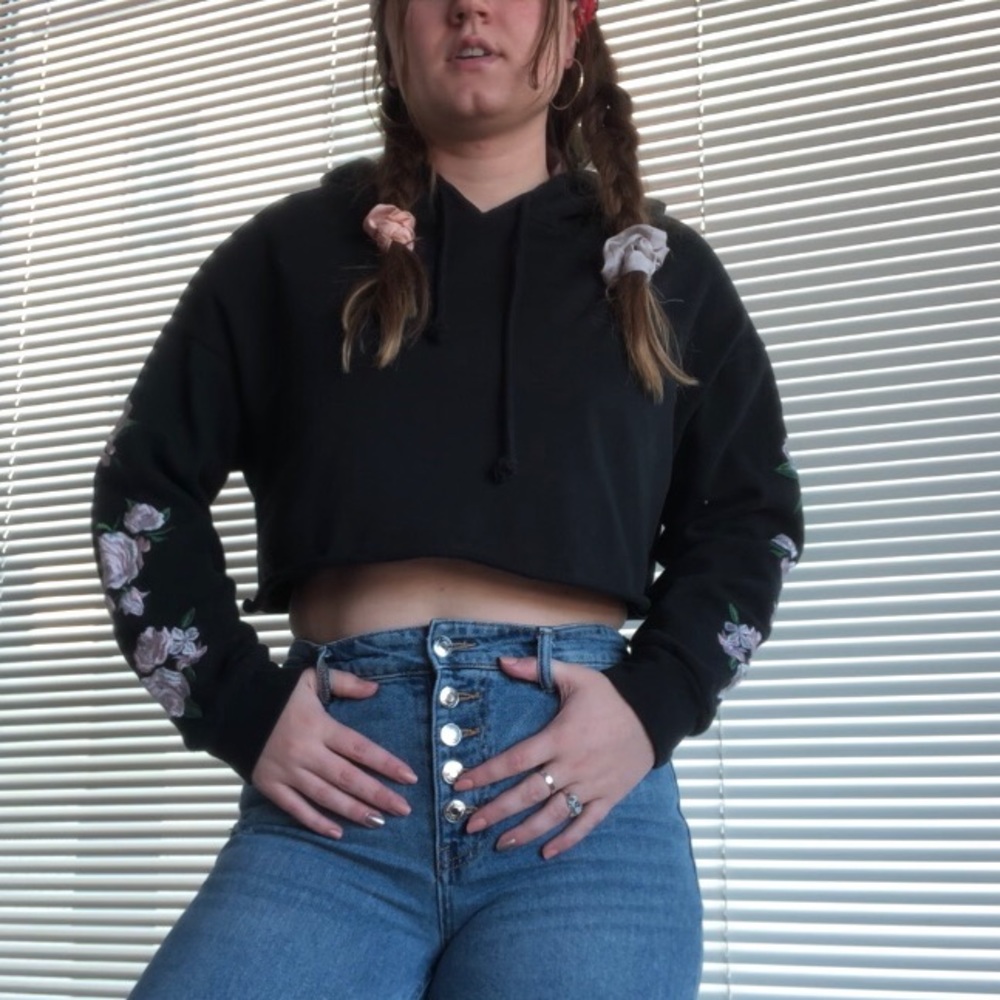 Cropped hoodie